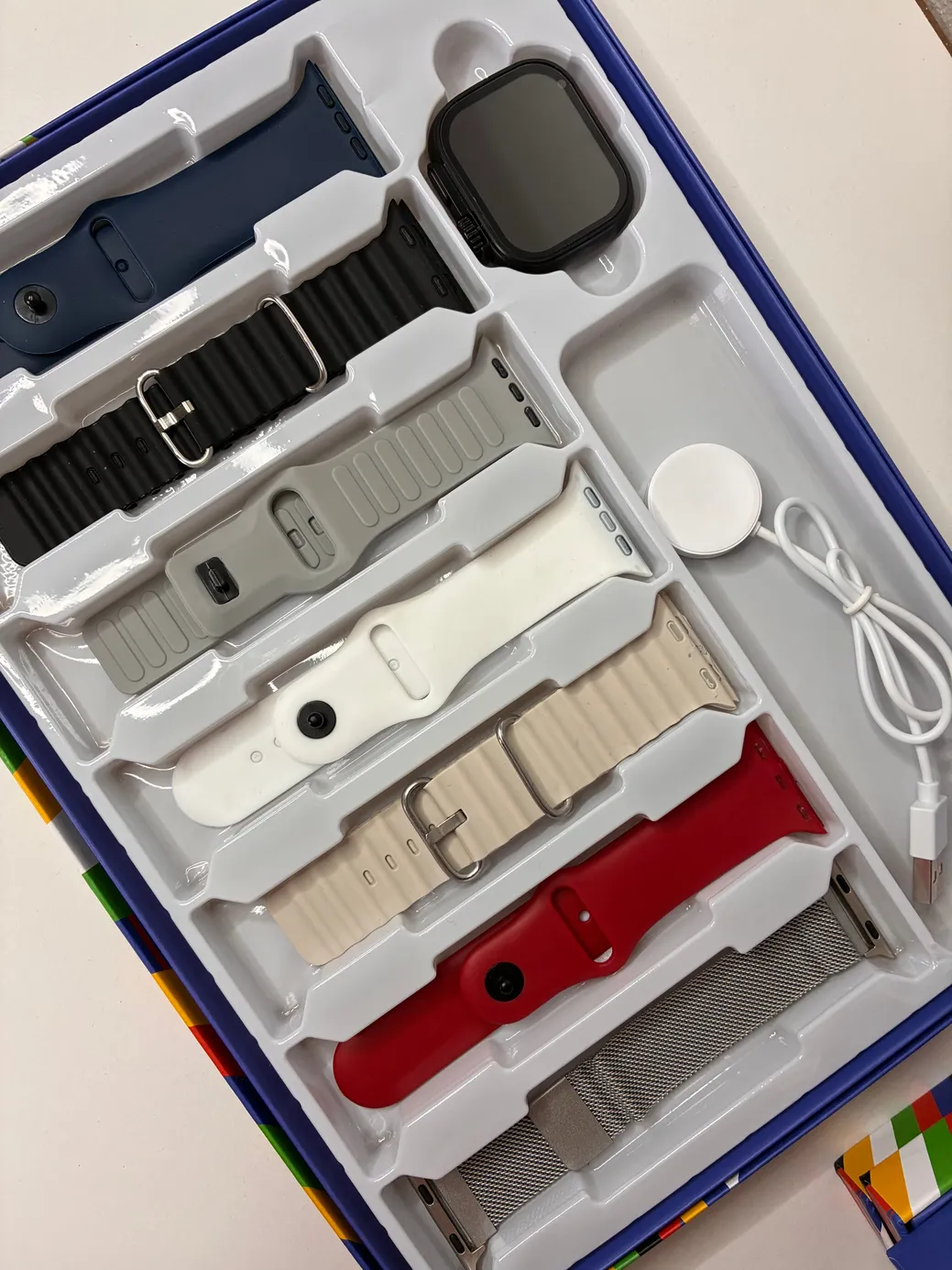 Cofre Smartwatch 7 en 1 con Malla de Metal | Llamadas, Salud y Funciones Completas