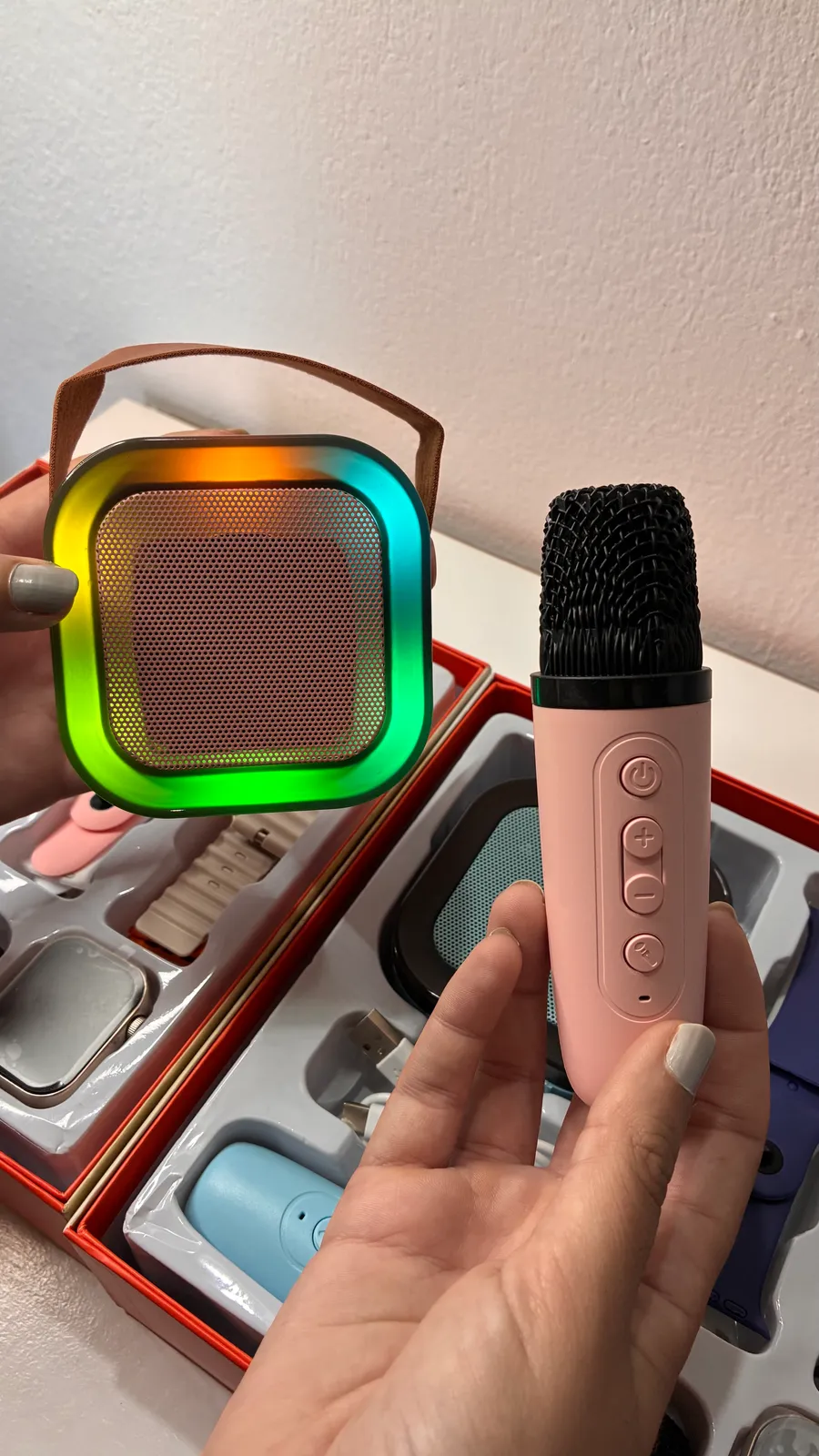 Combo Smartwatch + Micrófono Karaoke + 4 correas intercambiables