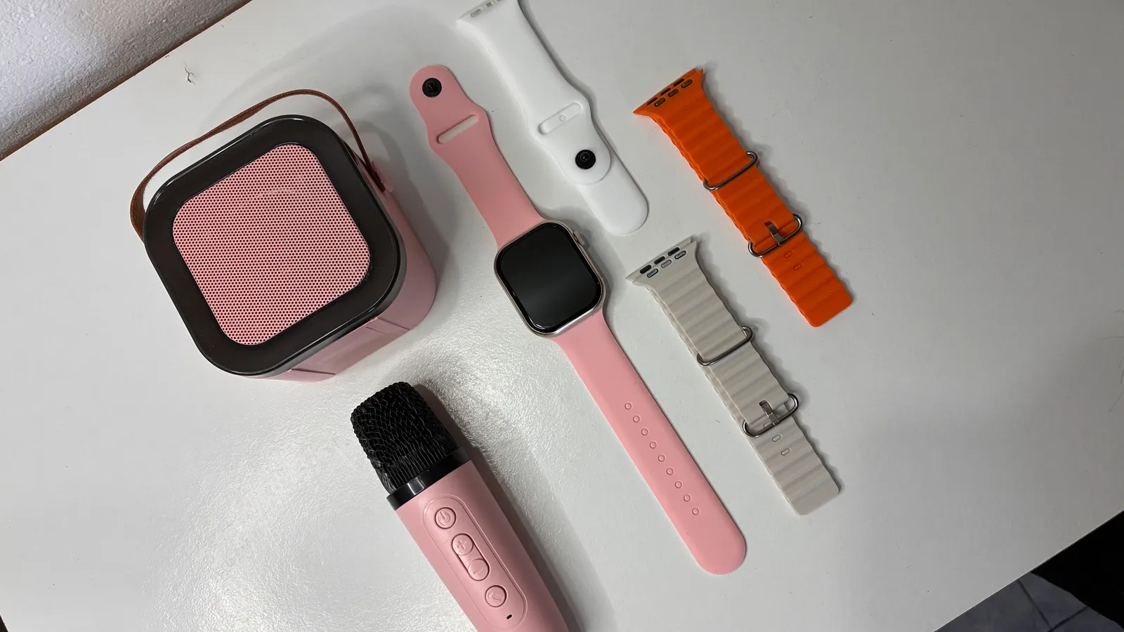 Combo Smartwatch + Micrófono Karaoke + 4 correas intercambiables